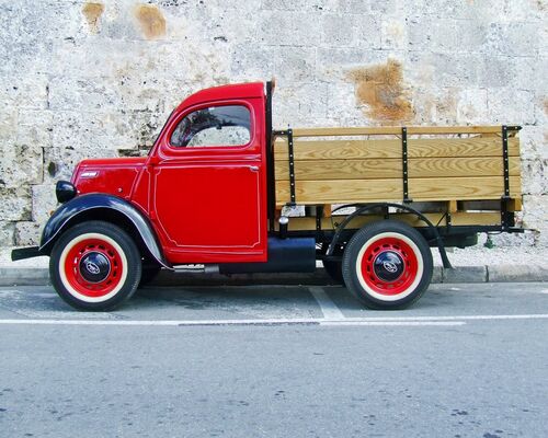truck_red_truck_old_truck_vintage_truck_ford_truck_old_red_vehicle_transportation-675569